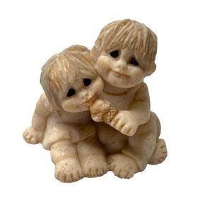Quarry kids jack & Diane sharing sweets eating ice cream home decor figurine